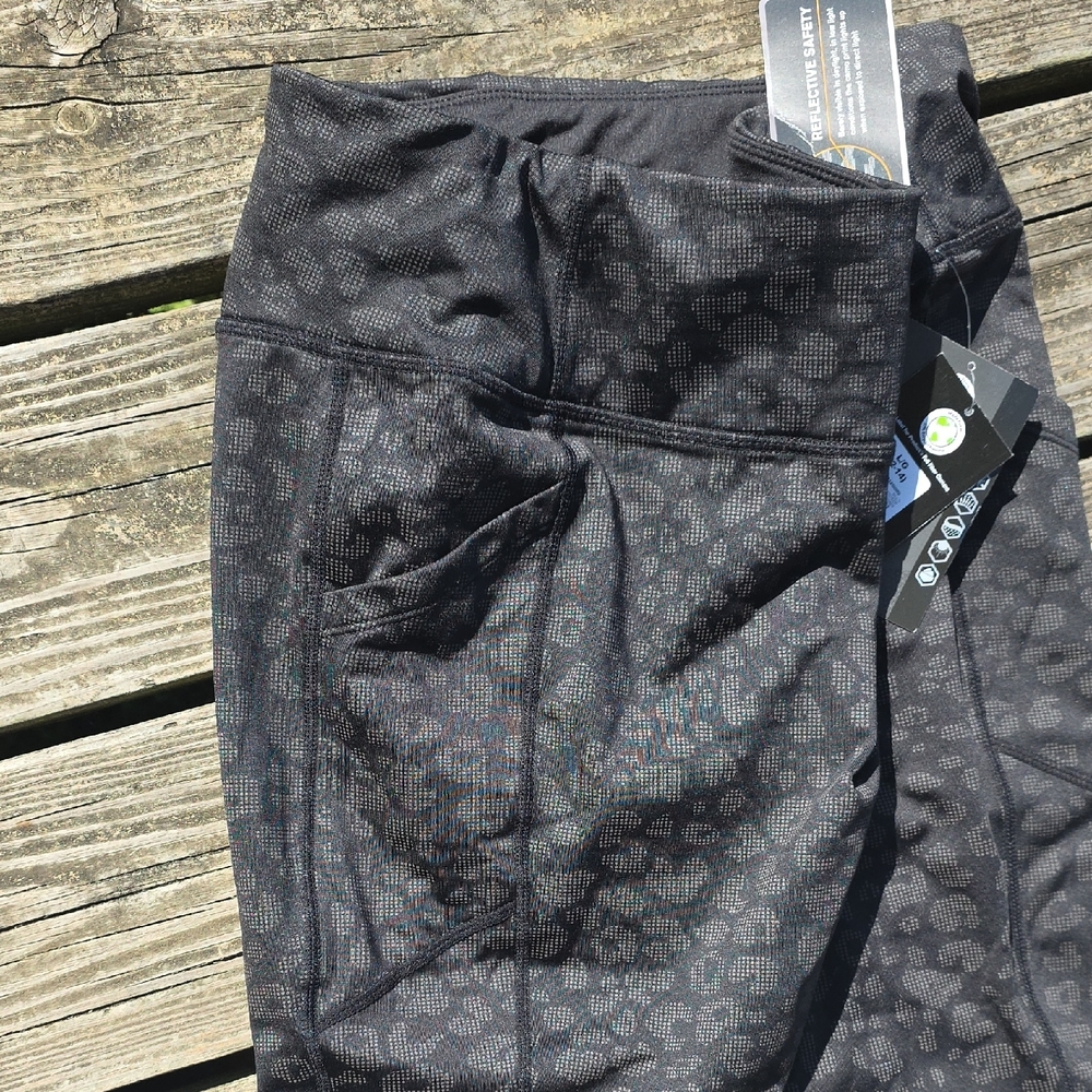 Avia Black Patterned Leggings - Picture 7 of 7